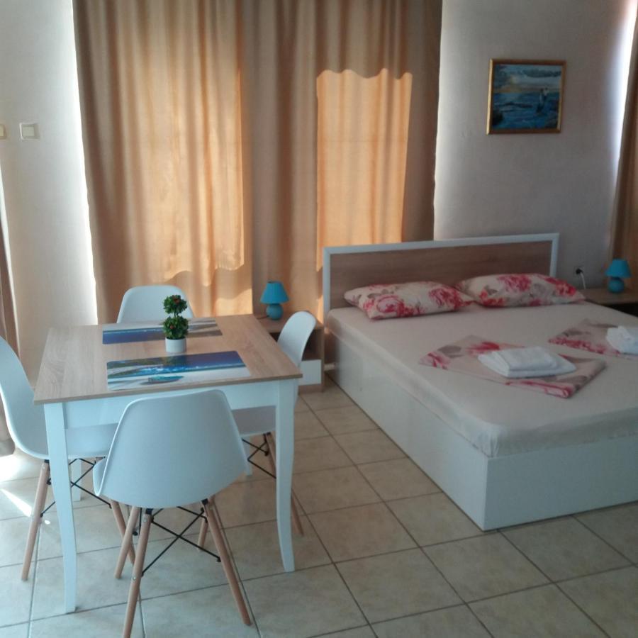 Къща За Гости Семейство Маврови Hotel Rezovo Bagian luar foto