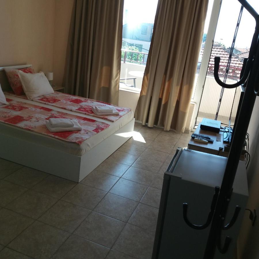 Къща За Гости Семейство Маврови Hotel Rezovo Bagian luar foto