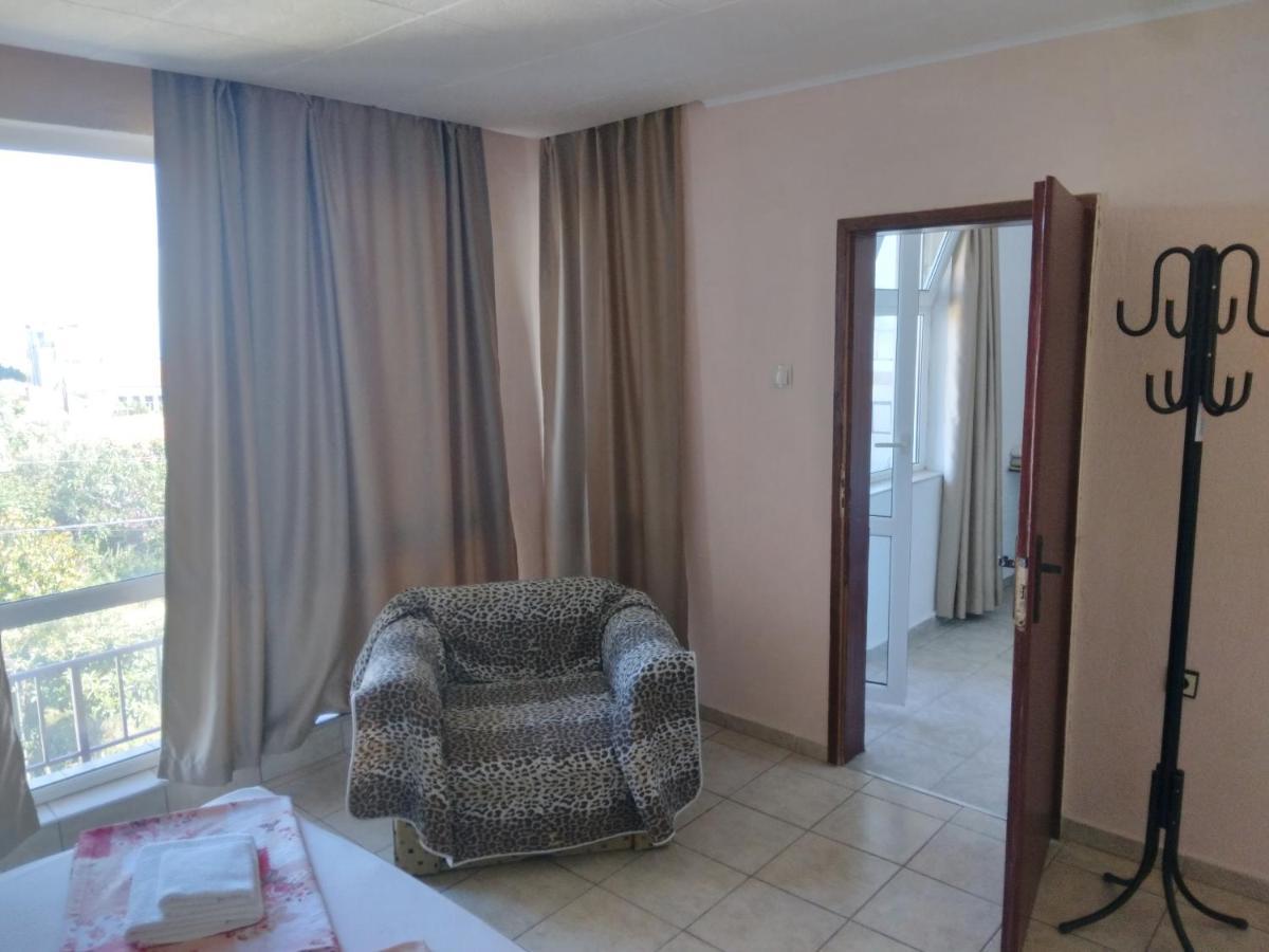 Къща За Гости Семейство Маврови Hotel Rezovo Bagian luar foto